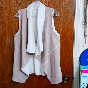 My Beloved M soft shearling vest good condition